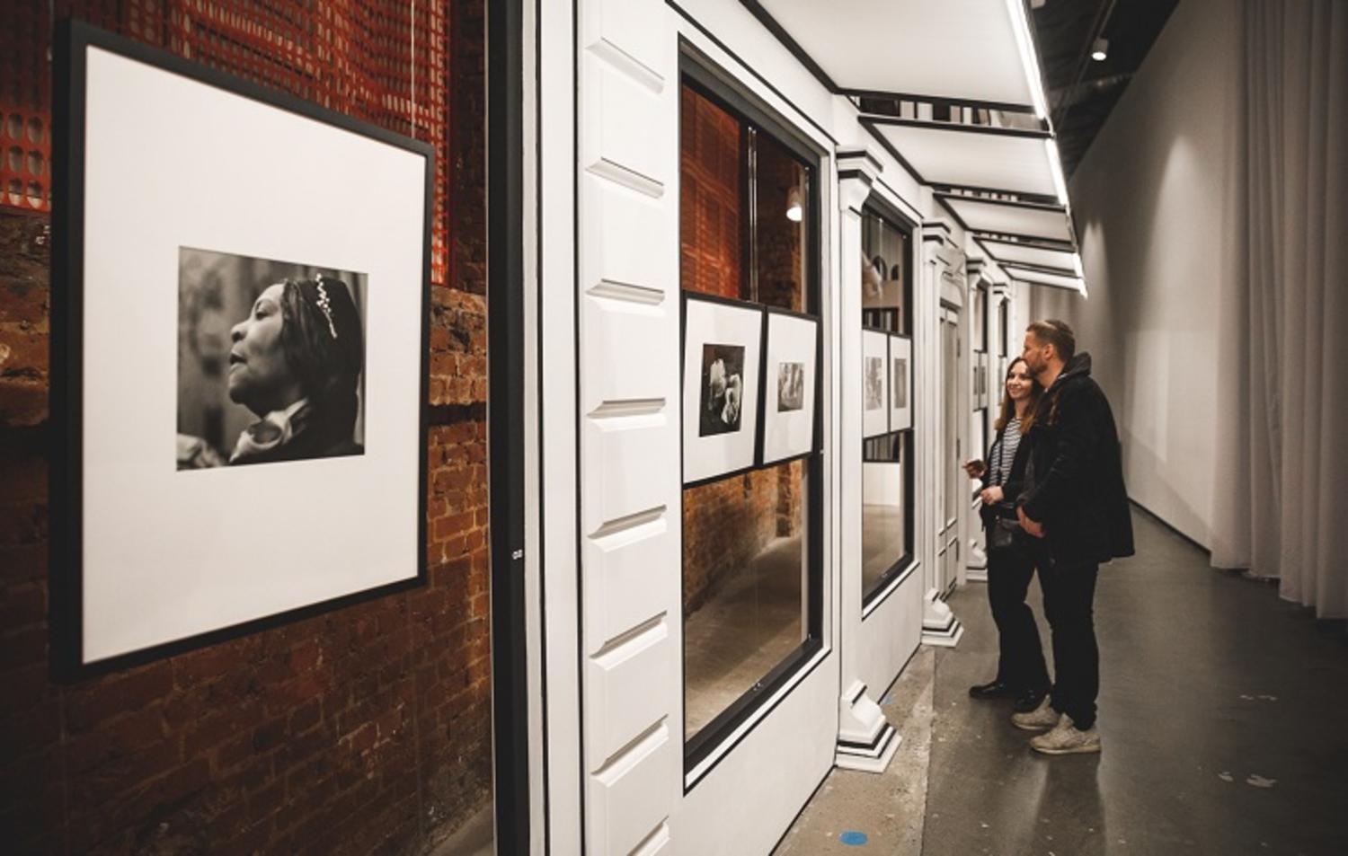 «Modernist Documentary: фотография Леона Левинстайна»