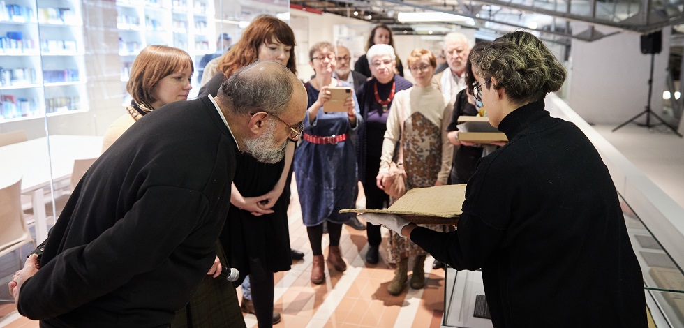 В библиотеке Еврейского музея и центра толерантности открылась выставка книг из собрания семьи Соловей